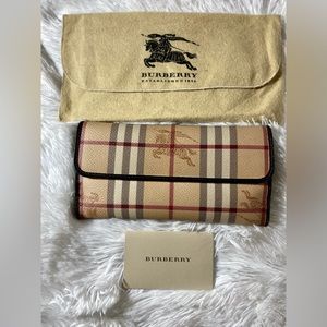 Burberry Vintage Check Haymark Bifold Continental Long Wallet
